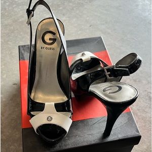 Black and white bundle.